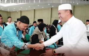 Wakil Ketua DPRD Babel Eddy Iskandar Hadiri Pelepasan Jemaah Haji, Titip Doa Untuk Daerah