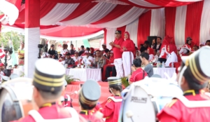 Pawai Baris-Berbaris Tingkat Provinsi Meriah, Wali Kota Pangkalpinang Ajak Masyarakat Jaga Kebersihan