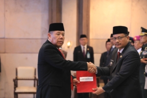 Lantik Sekda Fery Afriyanto sebagai Sekda Definitif, Gubernur Hidayat Arsani Harapkan Perkuat Roda Pemerintahan